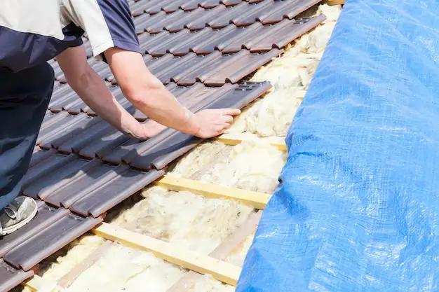 Roof repair San Jose CA - fixing shingles